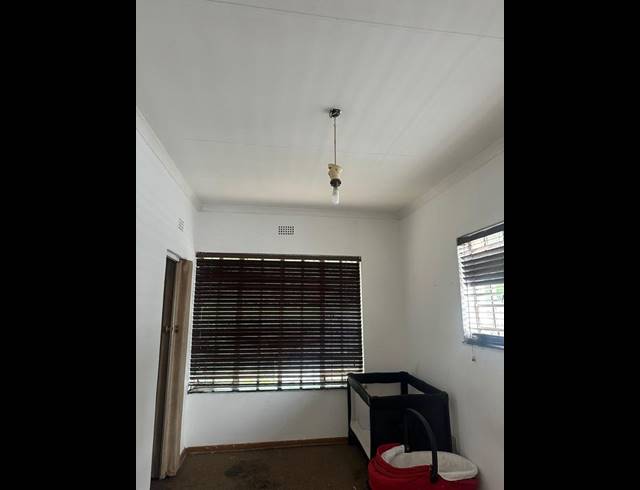2 BEDROOM PROPERTY TO RENT IN RANDBURG CENTRAL